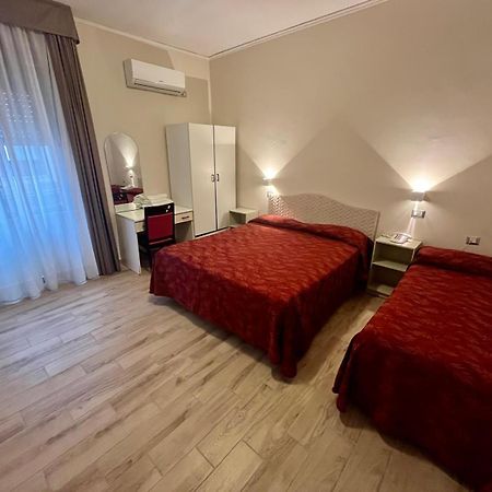 Pisani Hotel San Nicola La Strada المظهر الخارجي الصورة