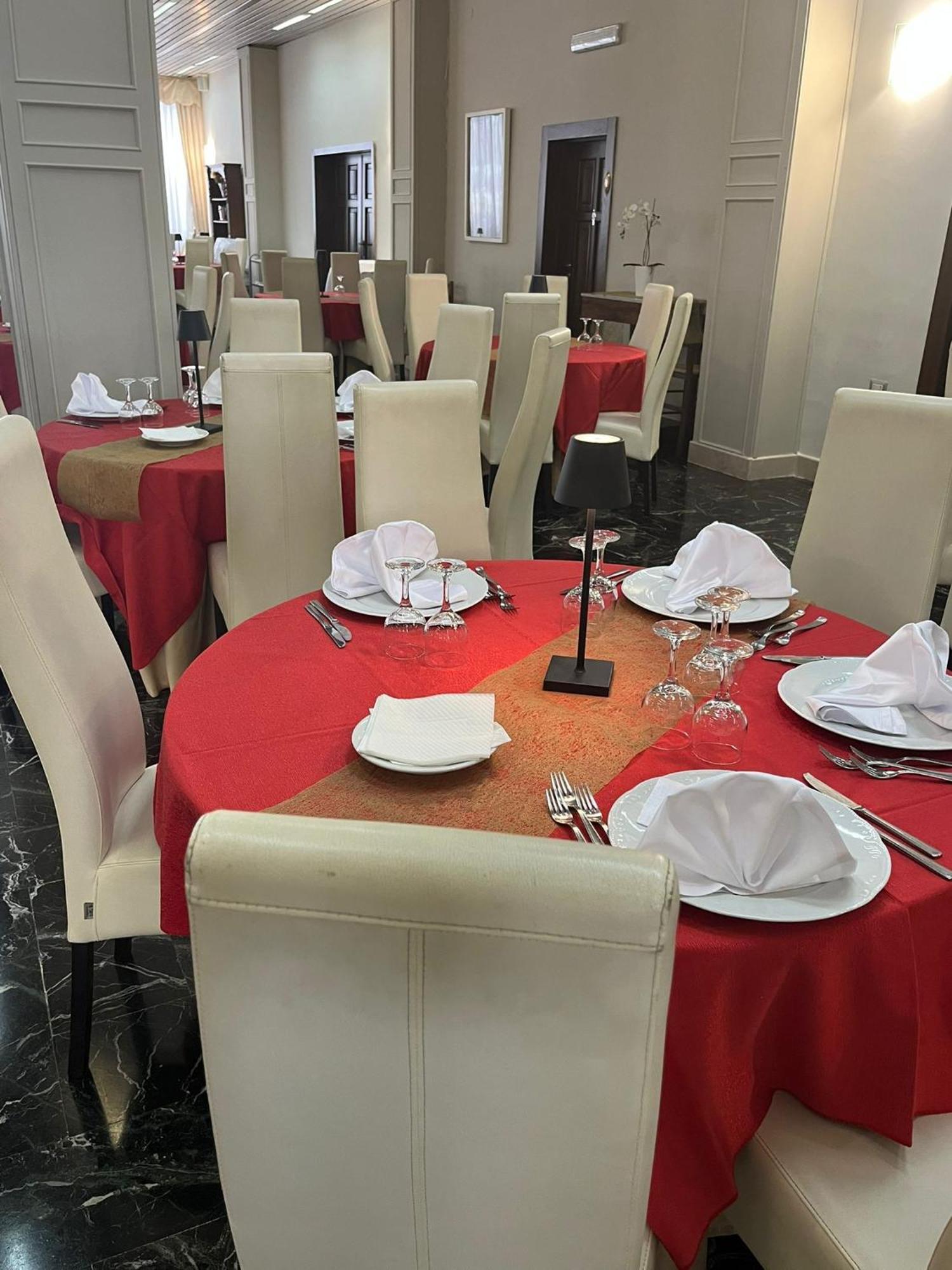Pisani Hotel San Nicola La Strada المظهر الخارجي الصورة