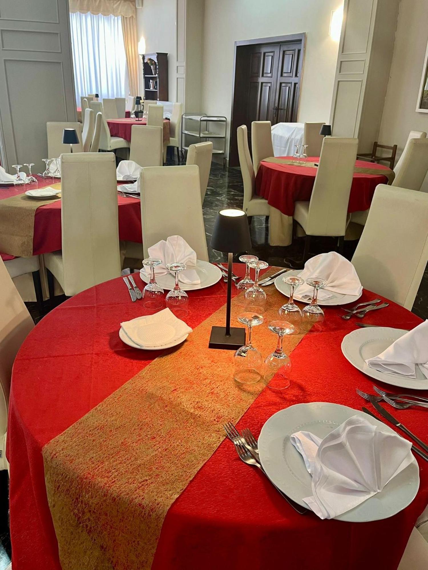 Pisani Hotel San Nicola La Strada المظهر الخارجي الصورة