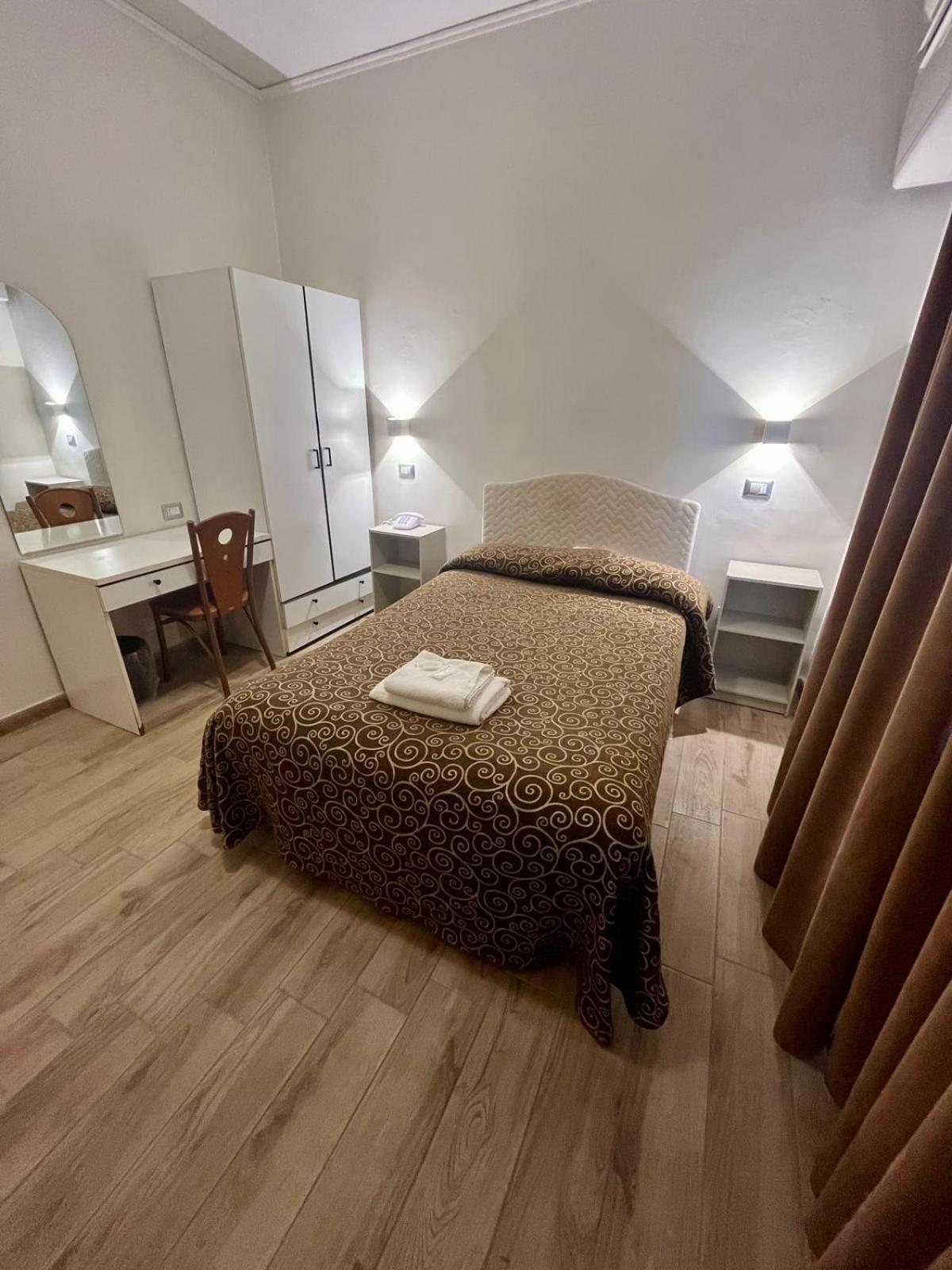 Pisani Hotel San Nicola La Strada المظهر الخارجي الصورة