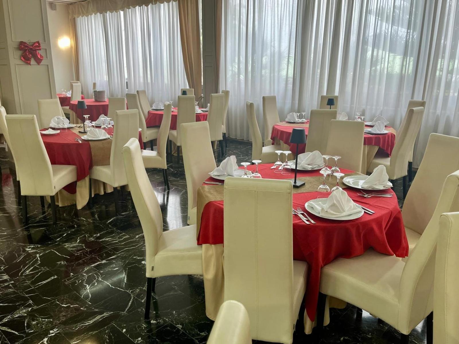Pisani Hotel San Nicola La Strada المظهر الخارجي الصورة