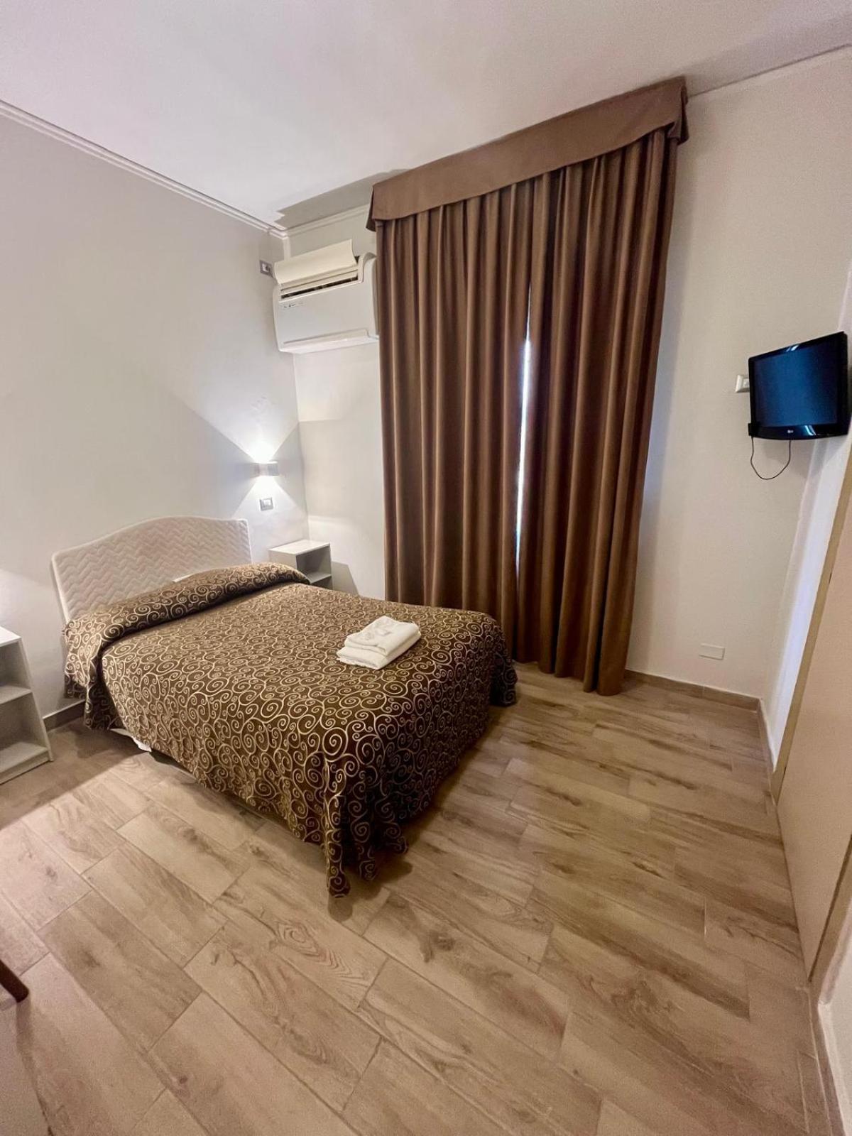 Pisani Hotel San Nicola La Strada المظهر الخارجي الصورة