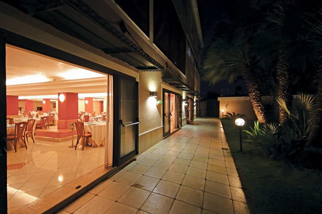 Pisani Hotel San Nicola La Strada المظهر الخارجي الصورة