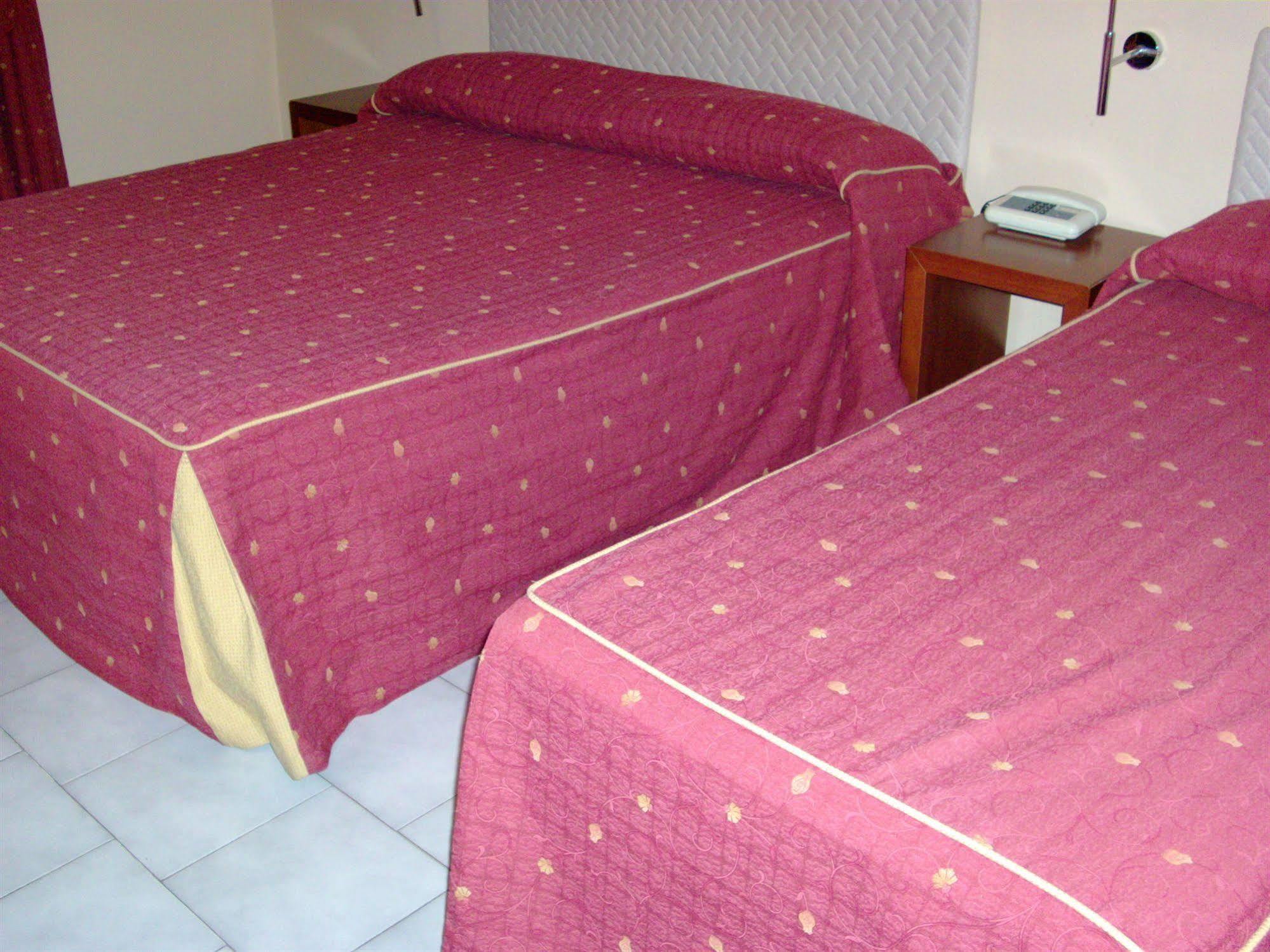 Pisani Hotel San Nicola La Strada المظهر الخارجي الصورة